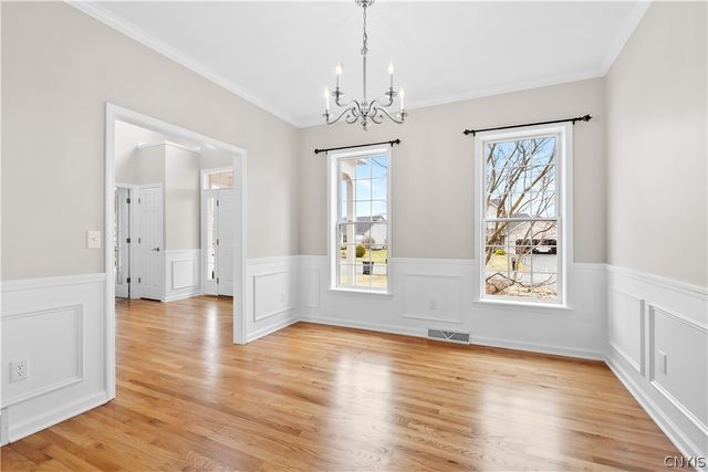 8735 Alizarin Avenue, Cicero, NY 13039