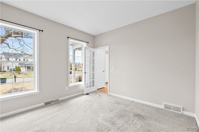 8735 Alizarin Avenue, Cicero, NY 13039