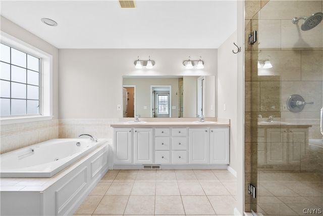 8735 Alizarin Avenue, Cicero, NY 13039