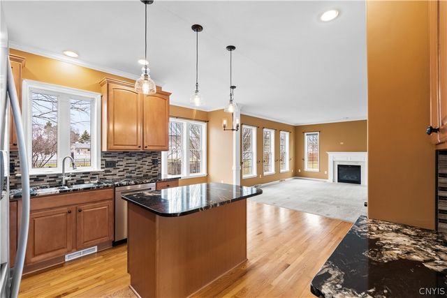 8735 Alizarin Avenue, Cicero, NY 13039