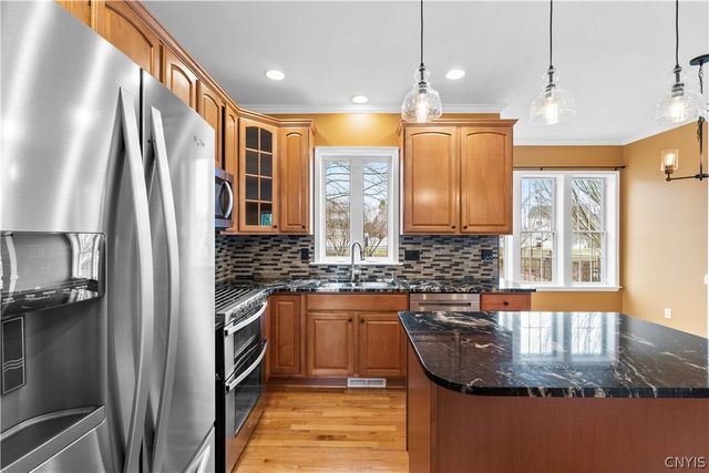 8735 Alizarin Avenue, Cicero, NY 13039