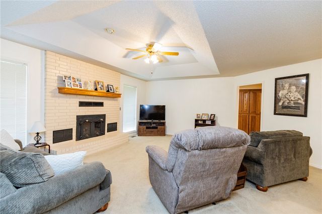 135 Mayfair Drive, Bella Vista, AR 72715