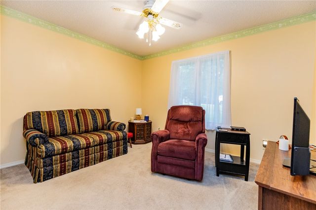 135 Mayfair Drive, Bella Vista, AR 72715