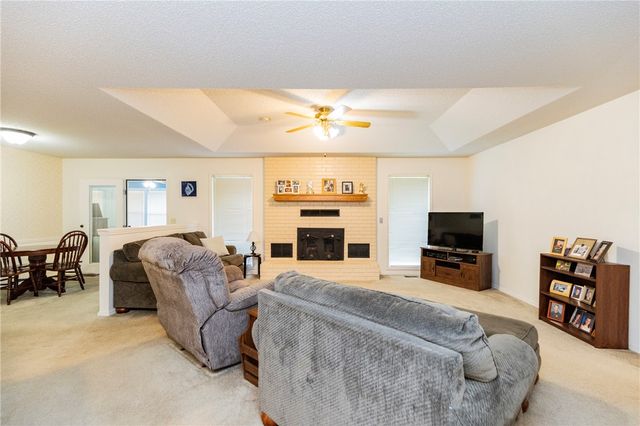 135 Mayfair Drive, Bella Vista, AR 72715