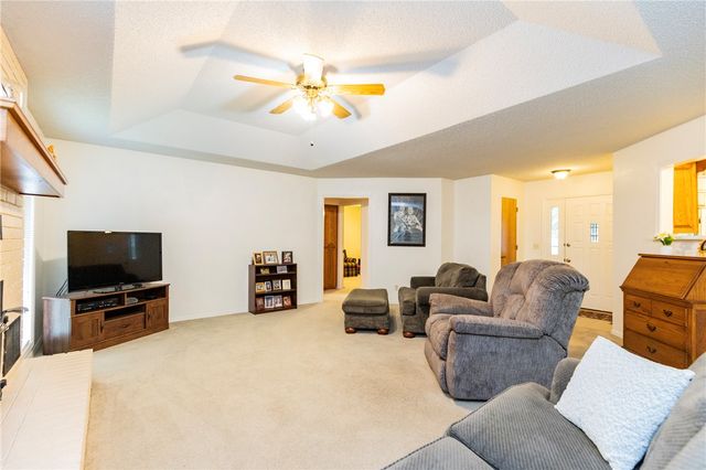 135 Mayfair Drive, Bella Vista, AR 72715