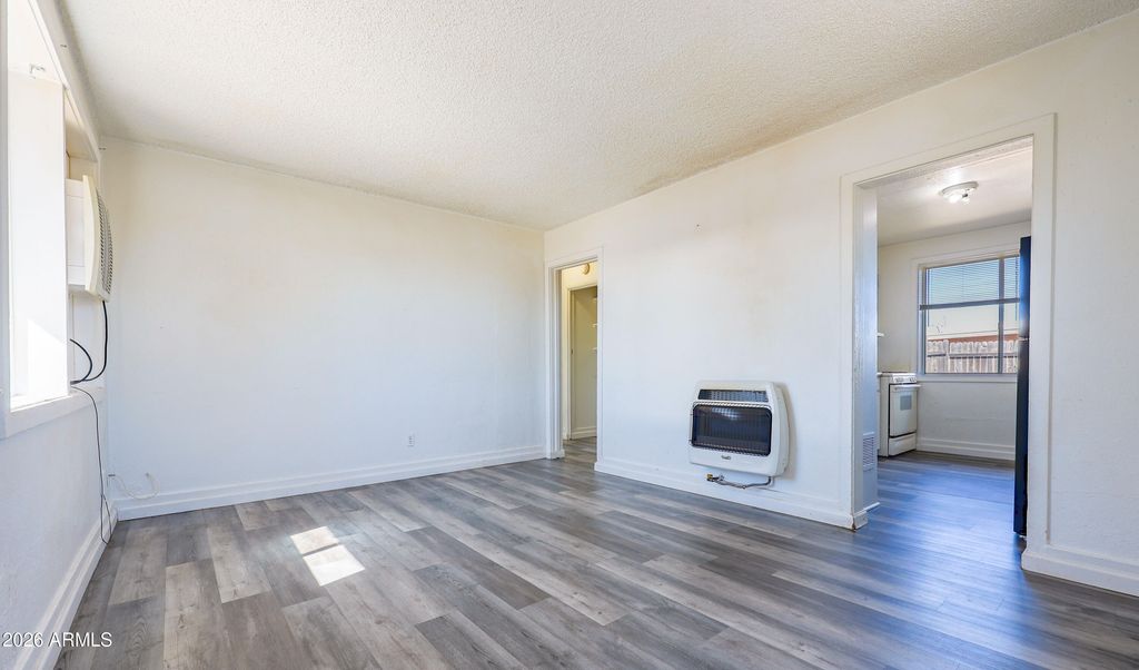 Image 4 of property listing at 540 N North Avenue, Sierra Vista, AZ 85635