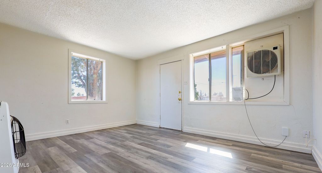 Image 5 of property listing at 540 N North Avenue, Sierra Vista, AZ 85635