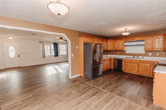 12280 Chicago Road, Dixon, MO 65459