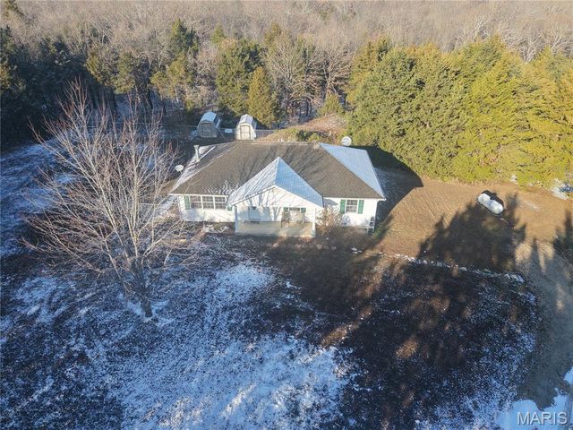 12280 Chicago Road, Dixon, MO 65459