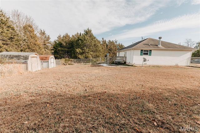 12280 Chicago Road, Dixon, MO 65459