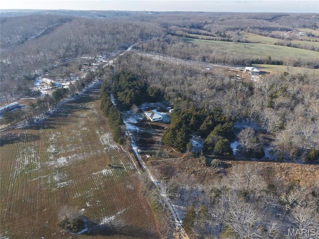 12280 Chicago Road, Dixon, MO 65459
