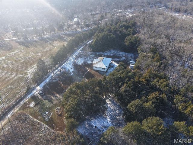 12280 Chicago Road, Dixon, MO 65459