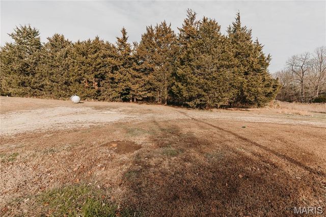 12280 Chicago Road, Dixon, MO 65459