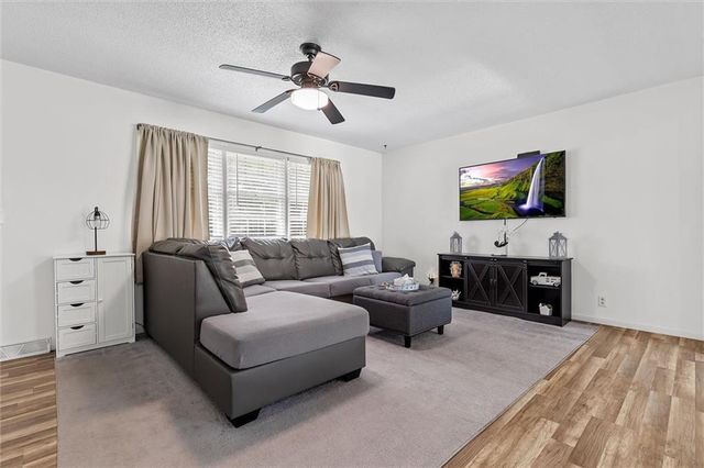 209 Augustus Drive, Excelsior Springs, MO 64024
