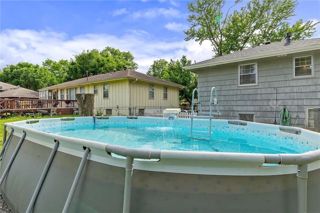 209 Augustus Drive, Excelsior Springs, MO 64024