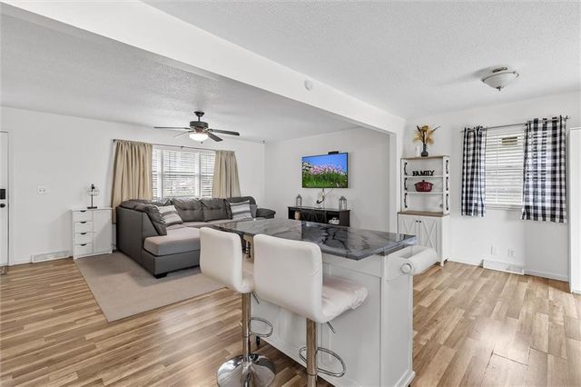 209 Augustus Drive, Excelsior Springs, MO 64024