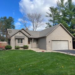 1716 Slater Lane, Burnsville, MN 55337