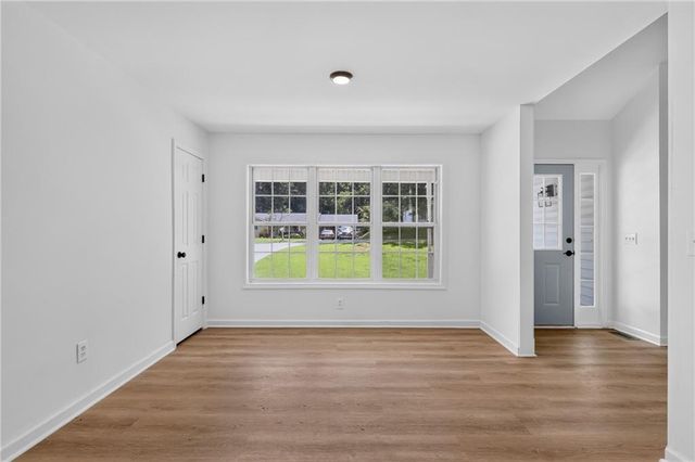 5027 Fitts Drive NE, Roswell, GA 30075