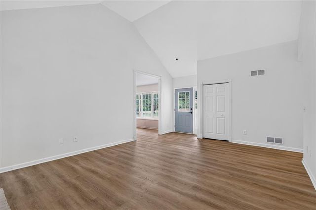 5027 Fitts Drive NE, Roswell, GA 30075