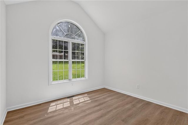 5027 Fitts Drive NE, Roswell, GA 30075