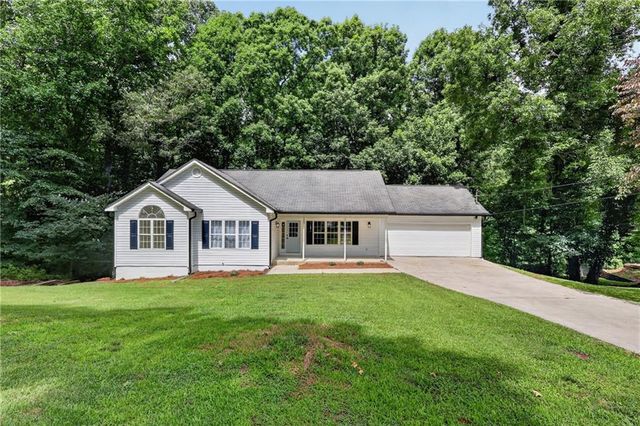 5027 Fitts Drive NE, Roswell, GA 30075