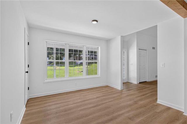 5027 Fitts Drive NE, Roswell, GA 30075