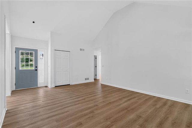 5027 Fitts Drive NE, Roswell, GA 30075