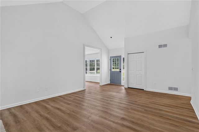 5027 Fitts Drive NE, Roswell, GA 30075