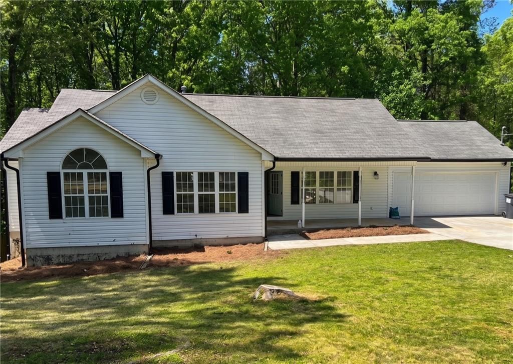 5027 Fitts Drive NE, Roswell, GA 30075