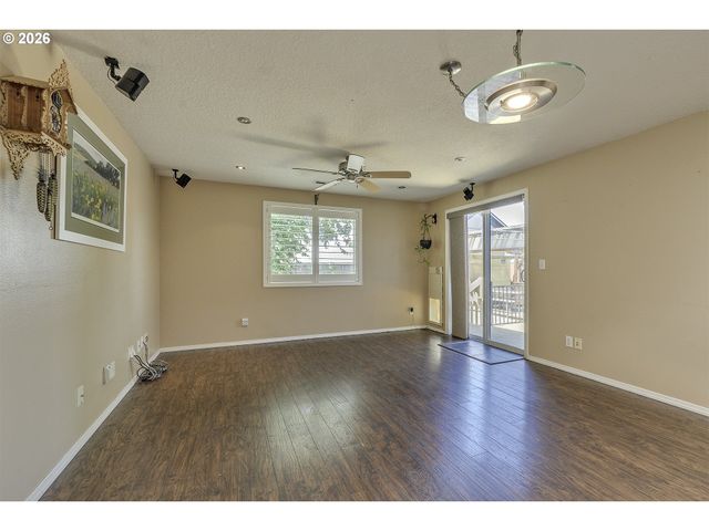 1235 CRYSTAL Ln, Lafayette, OR 97127