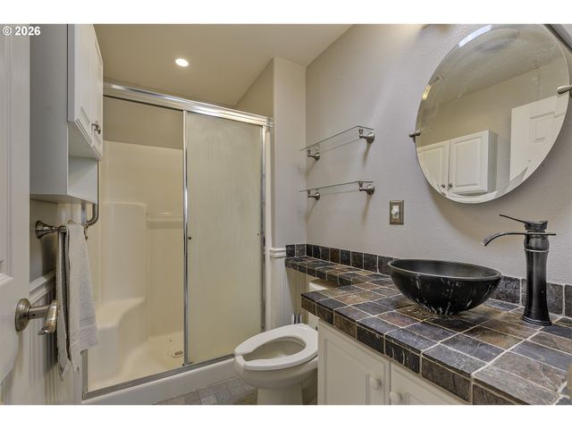1235 CRYSTAL Ln, Lafayette, OR 97127