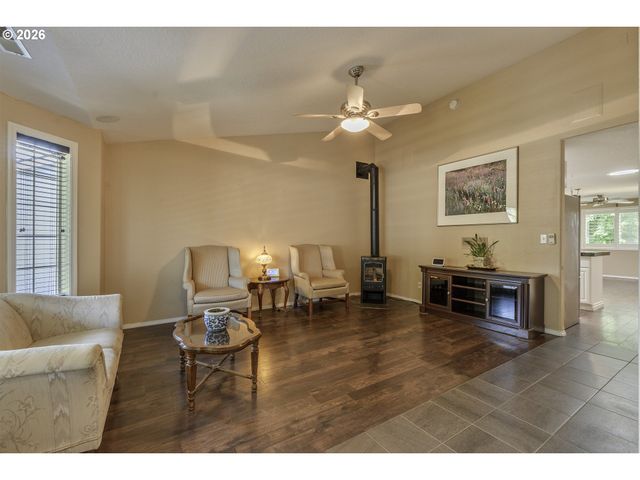 1235 CRYSTAL Ln, Lafayette, OR 97127