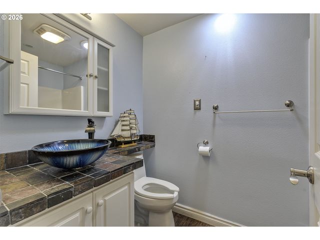 1235 CRYSTAL Ln, Lafayette, OR 97127