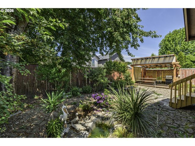 1235 CRYSTAL Ln, Lafayette, OR 97127