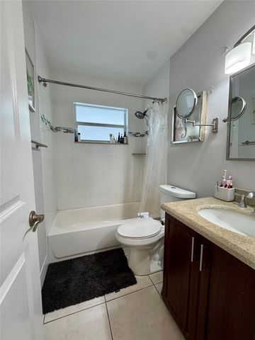2801 NE 33RD Court 206, Fort Lauderdale, FL 33306