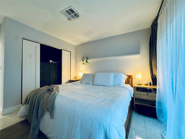 2801 NE 33RD Court 206, Fort Lauderdale, FL 33306