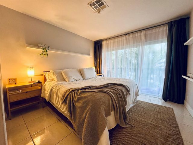 2801 NE 33RD Court 206, Fort Lauderdale, FL 33306