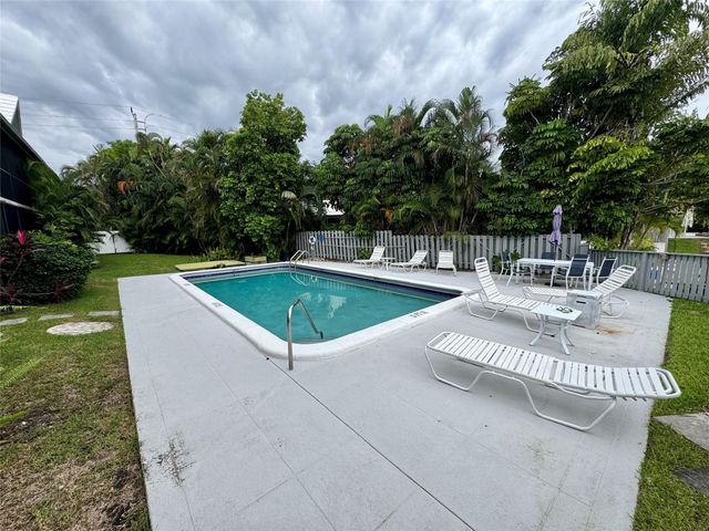 2801 NE 33RD Court 206, Fort Lauderdale, FL 33306