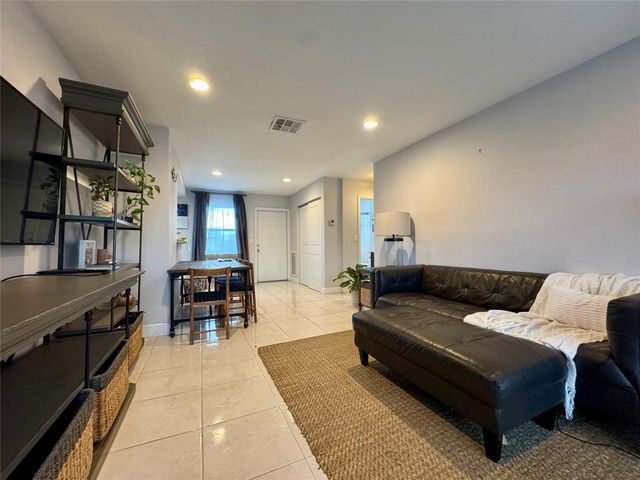 2801 NE 33RD Court 206, Fort Lauderdale, FL 33306