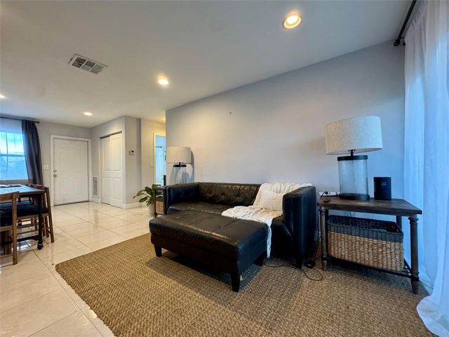 2801 NE 33RD Court 206, Fort Lauderdale, FL 33306