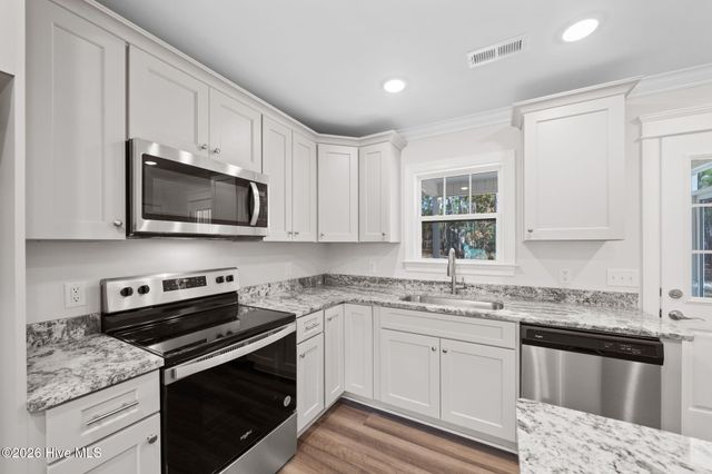 255 Cherry Road, Southport, NC 28461