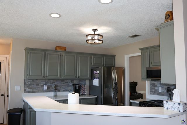 511 Greenview Court, Bonaire, GA 31005