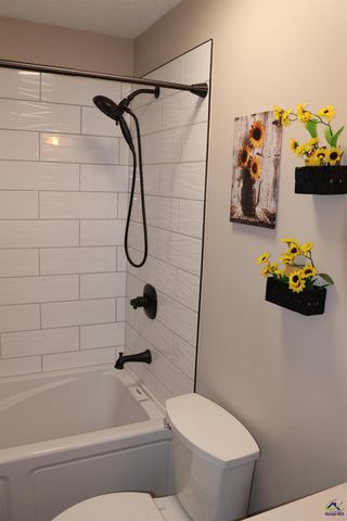 511 Greenview Court, Bonaire, GA 31005