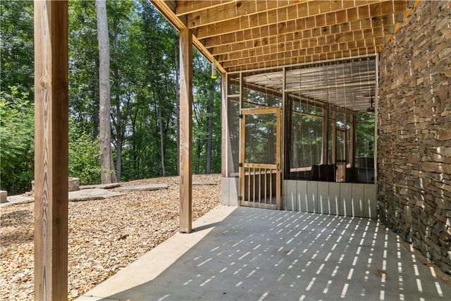 332 Two Rivers Drive, Westminster, SC 29693