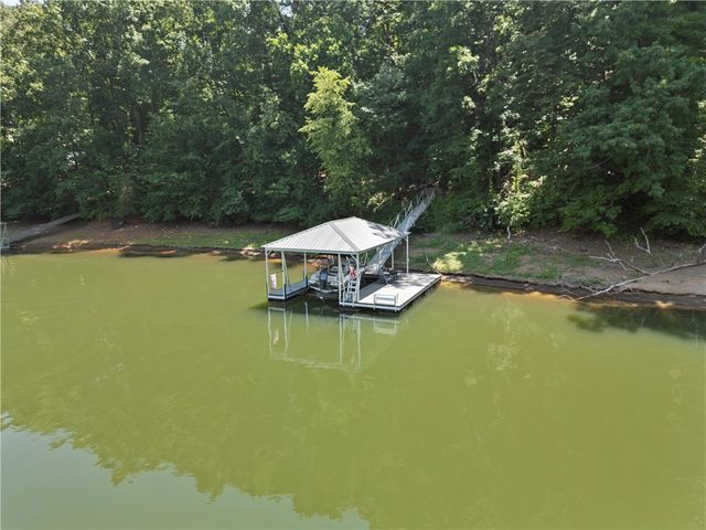 332 Two Rivers Drive, Westminster, SC 29693