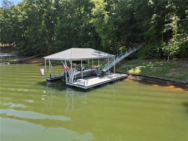 332 Two Rivers Drive, Westminster, SC 29693