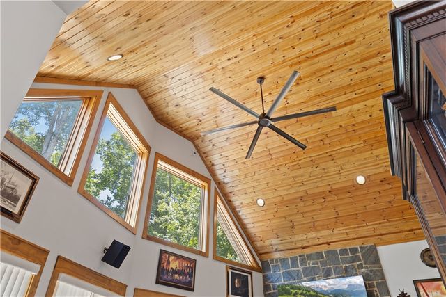 332 Two Rivers Drive, Westminster, SC 29693