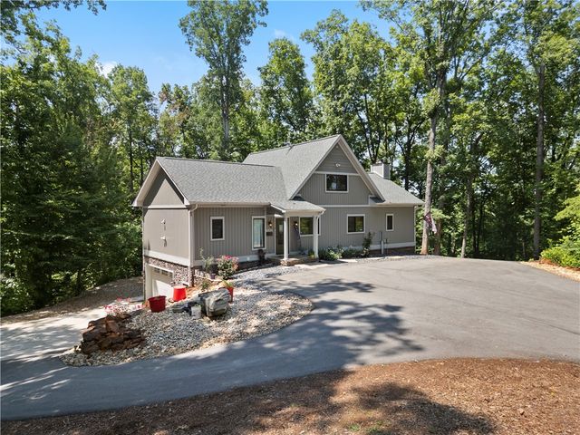 332 Two Rivers Drive, Westminster, SC 29693
