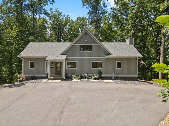 332 Two Rivers Drive, Westminster, SC 29693