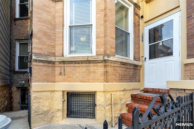 622 21st Street, Union City, NJ 07087